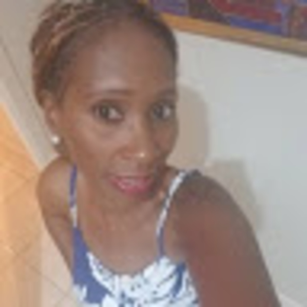 Meet your Posher, Dionne